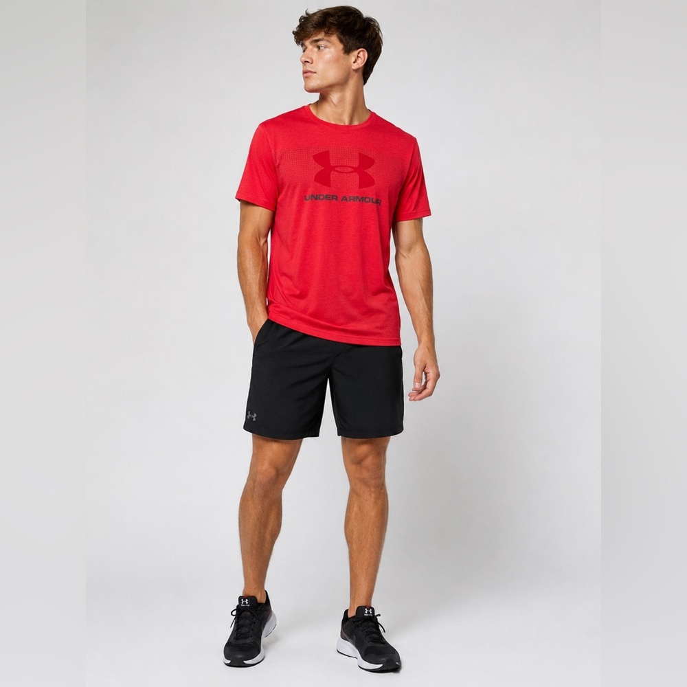 Under Armour HeatGear Red Graphic Logo Athletic T Shirt Men’s Medium